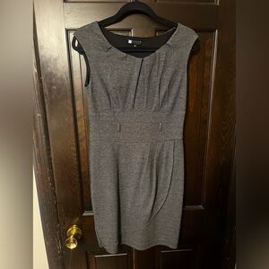 Elegant Gray Sleeveless Midi Dress